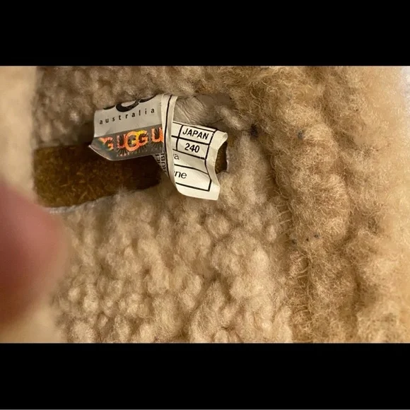 UGG Brown Shearling Winter Boots - Picture 7 of 15